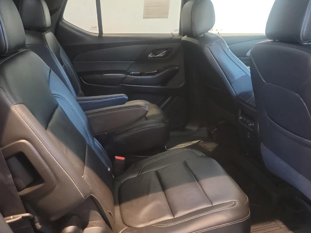 used 2023 Chevrolet Traverse car, priced at $31,500