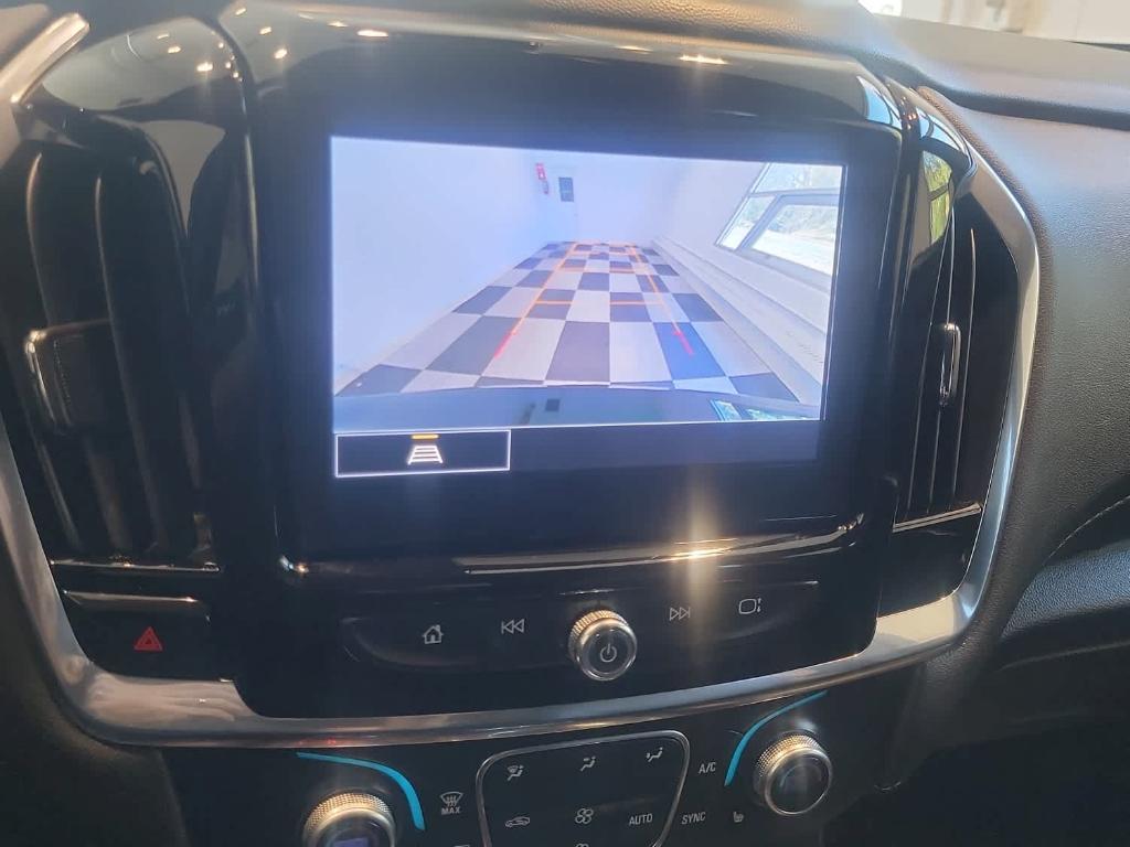 used 2023 Chevrolet Traverse car, priced at $31,500