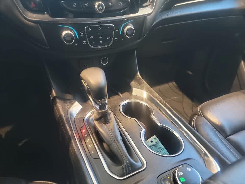 used 2023 Chevrolet Traverse car, priced at $31,500