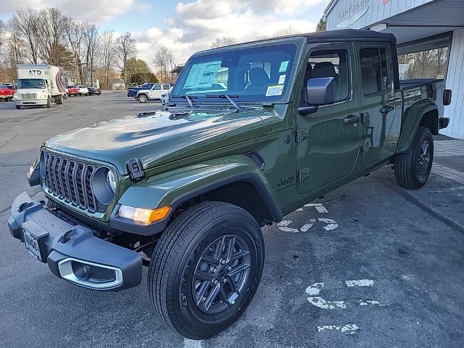 new 2024 Jeep Gladiator car, priced at $46,090