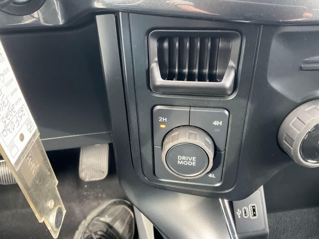 new 2025 Ford F-150 car, priced at $47,640
