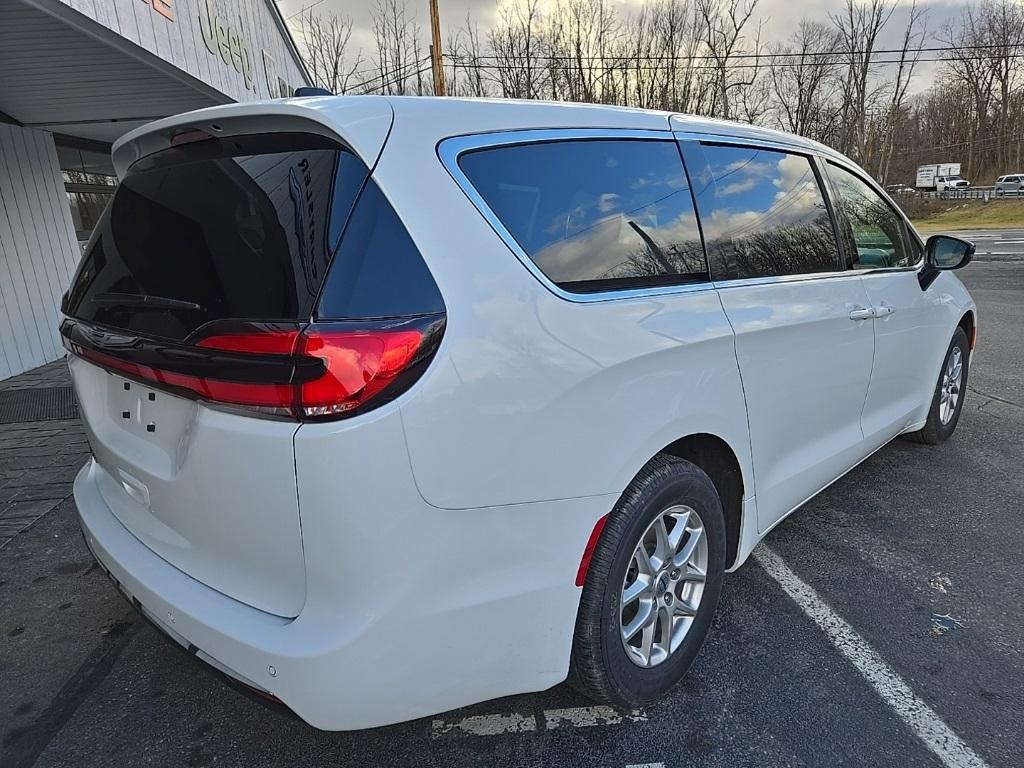 new 2025 Chrysler Pacifica car, priced at $42,140