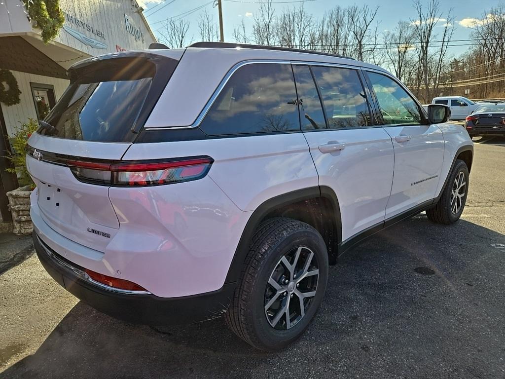 new 2025 Jeep Grand Cherokee car, priced at $44,200