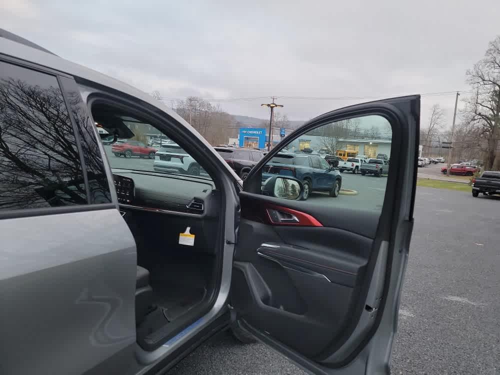 new 2026 Chevrolet Traverse car