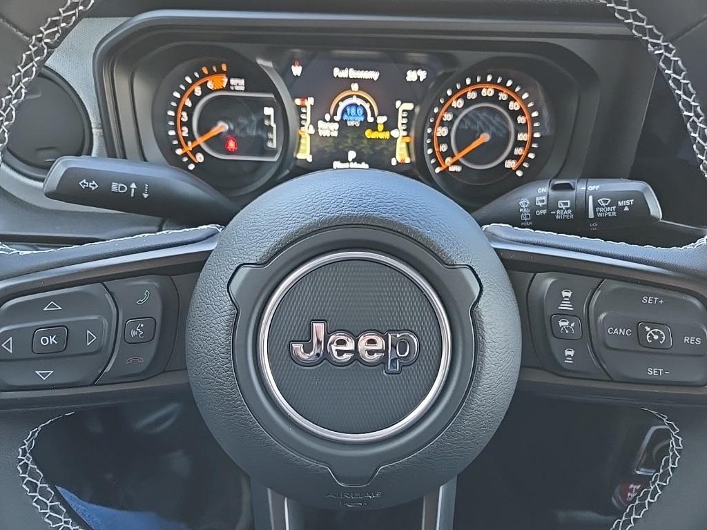 new 2025 Jeep Wrangler car, priced at $52,070