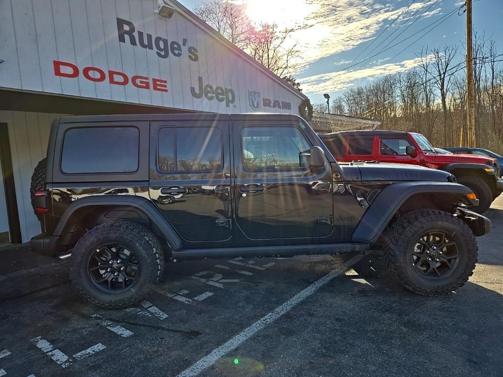 new 2025 Jeep Wrangler car, priced at $52,070