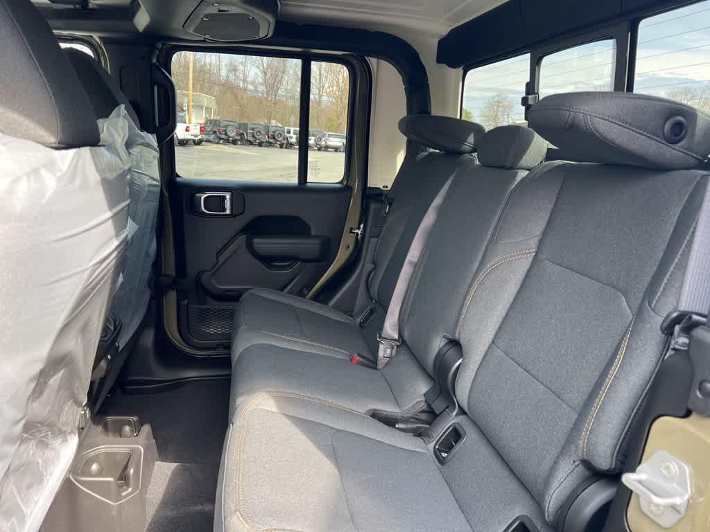new 2025 Jeep Gladiator car, priced at $47,172