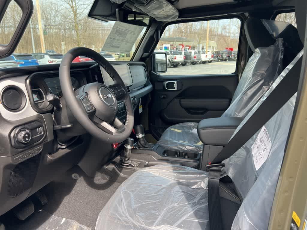 new 2025 Jeep Gladiator car, priced at $47,172