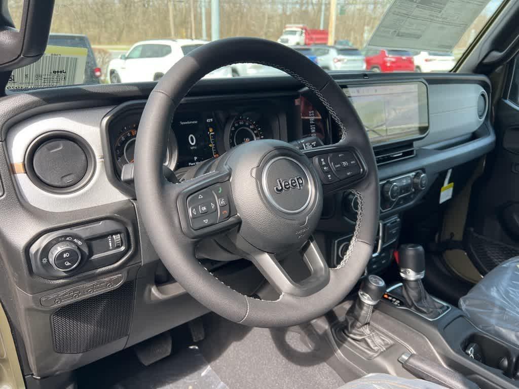 new 2025 Jeep Gladiator car, priced at $47,172