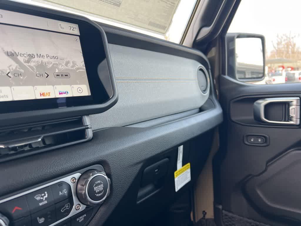 new 2025 Jeep Gladiator car, priced at $47,172