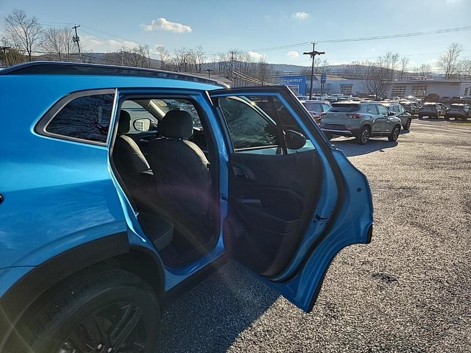 new 2025 Chevrolet Trax car, priced at $27,730