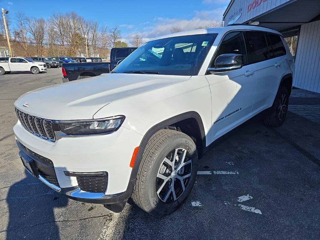 new 2025 Jeep Grand Cherokee L car, priced at $46,200