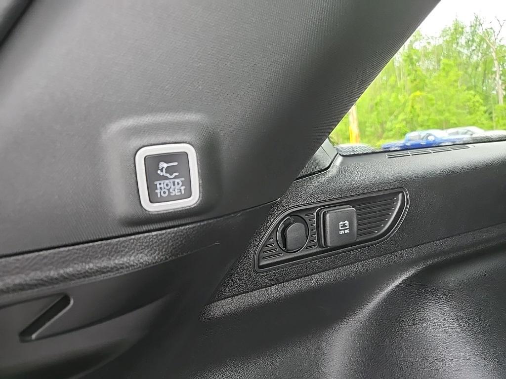 new 2025 Jeep Grand Cherokee car, priced at $47,606