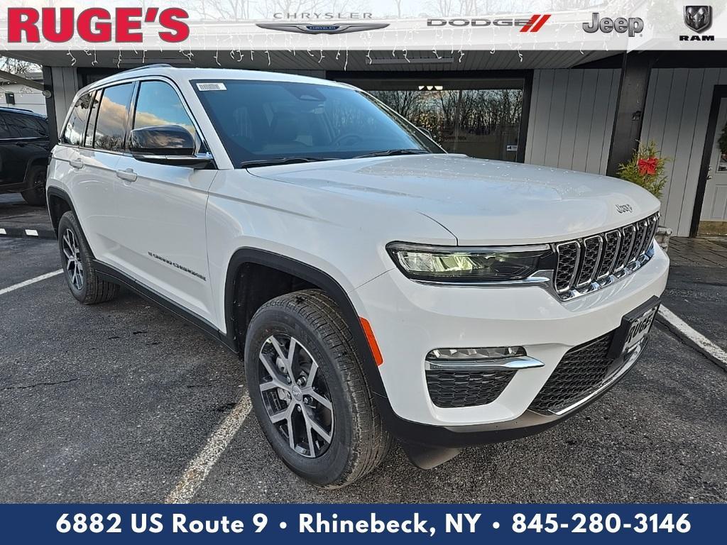 new 2025 Jeep Grand Cherokee car, priced at $44,200