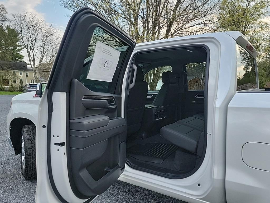 new 2025 Chevrolet Silverado 1500 car, priced at $61,039