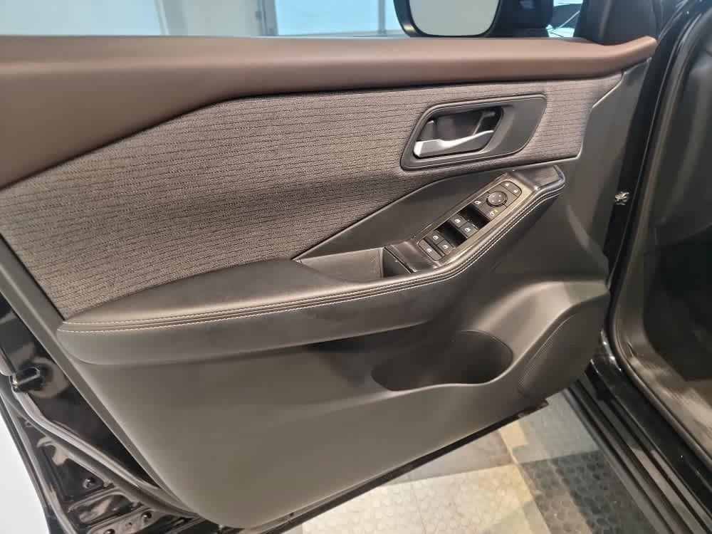 used 2022 Nissan Rogue car, priced at $22,912