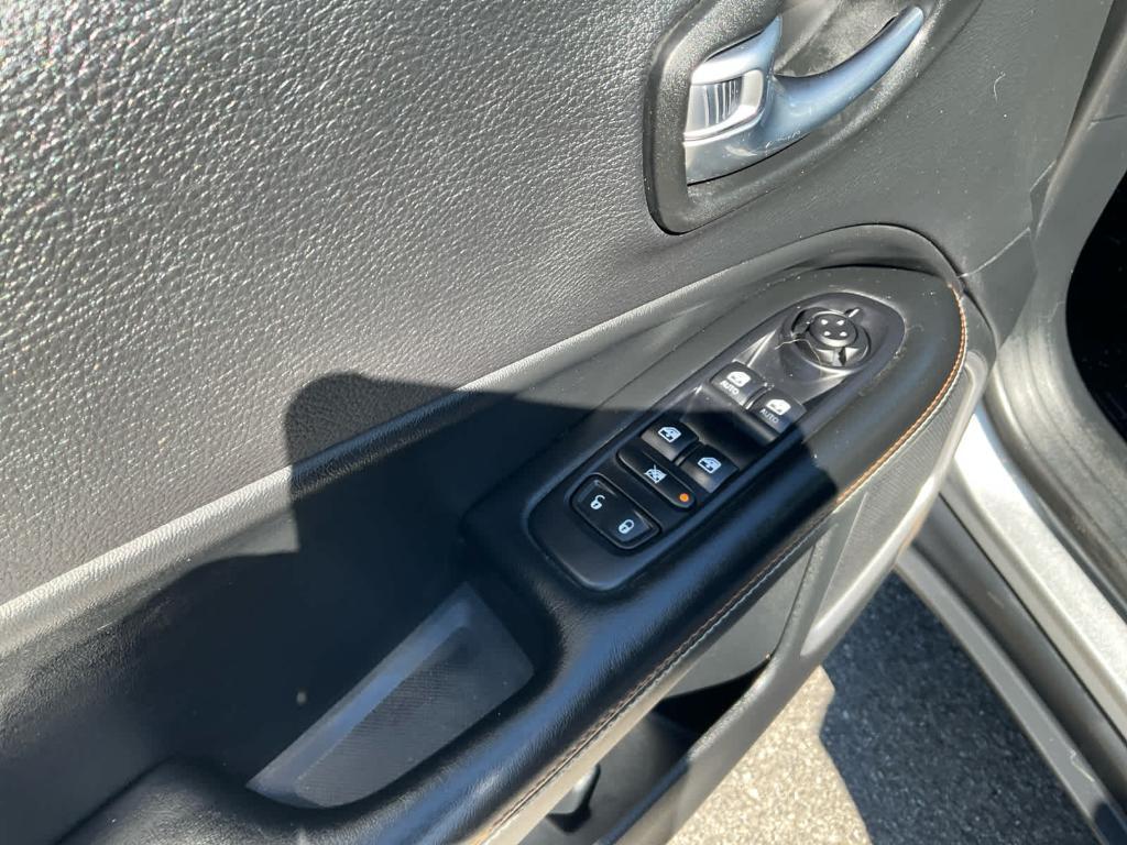 used 2020 Jeep Compass car, priced at $18,917