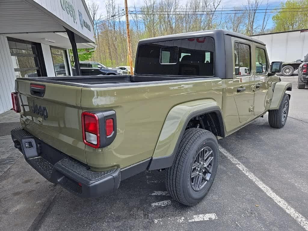 new 2025 Jeep Gladiator car, priced at $47,623