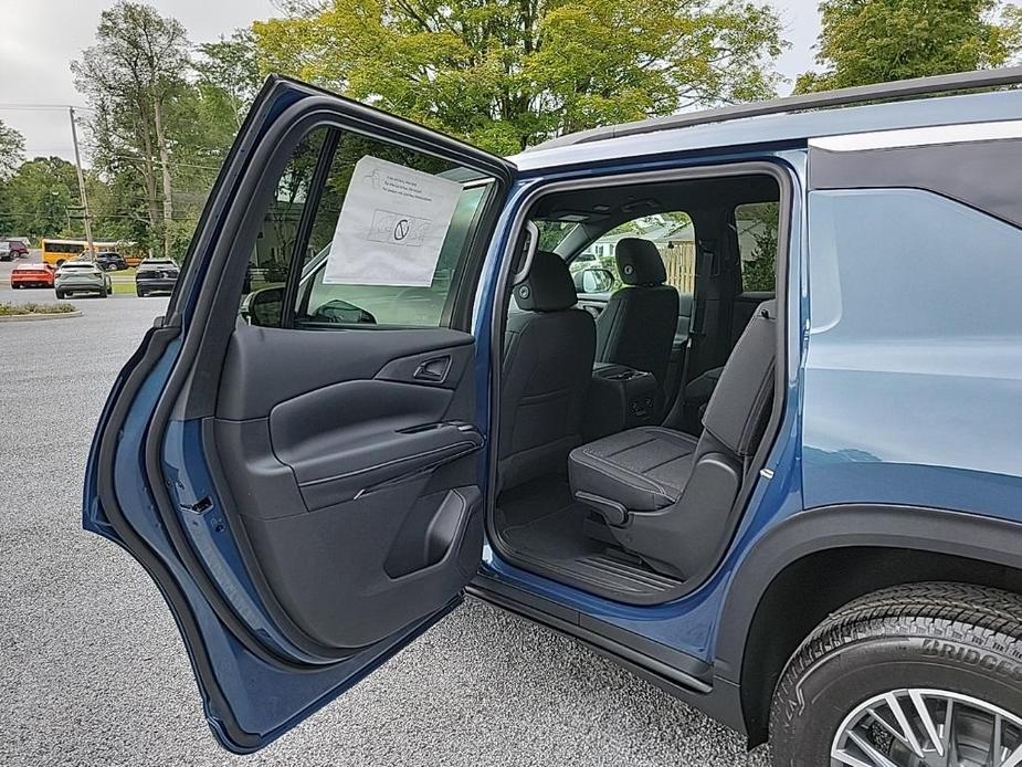 new 2024 Chevrolet Traverse car, priced at $41,395