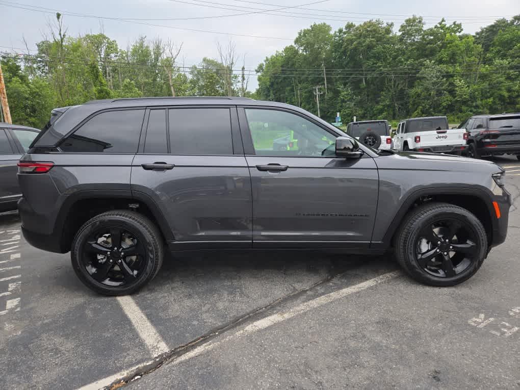 new 2025 Jeep Grand Cherokee car, priced at $50,485