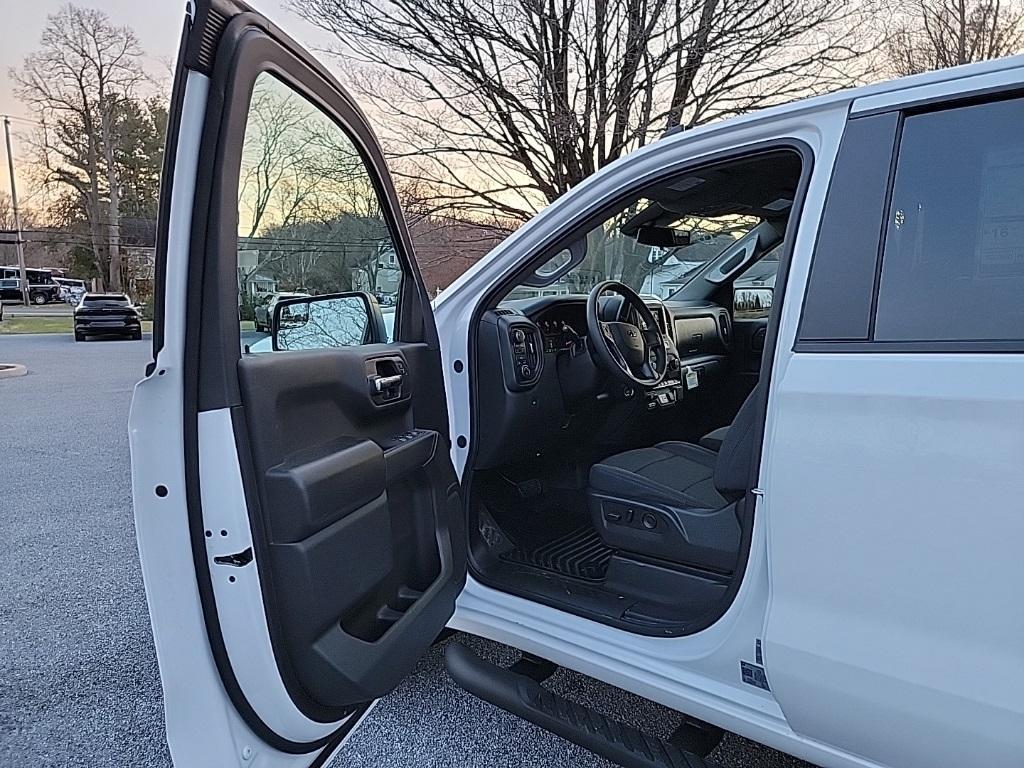 new 2025 Chevrolet Silverado 1500 car, priced at $54,469