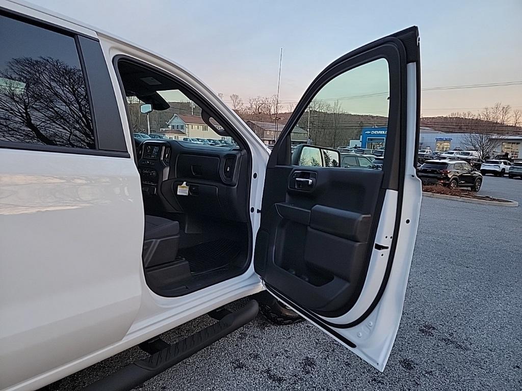 new 2025 Chevrolet Silverado 1500 car, priced at $54,469