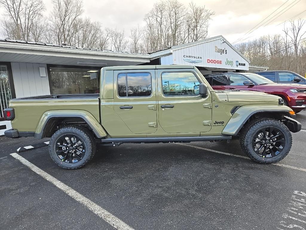 new 2025 Jeep Gladiator car