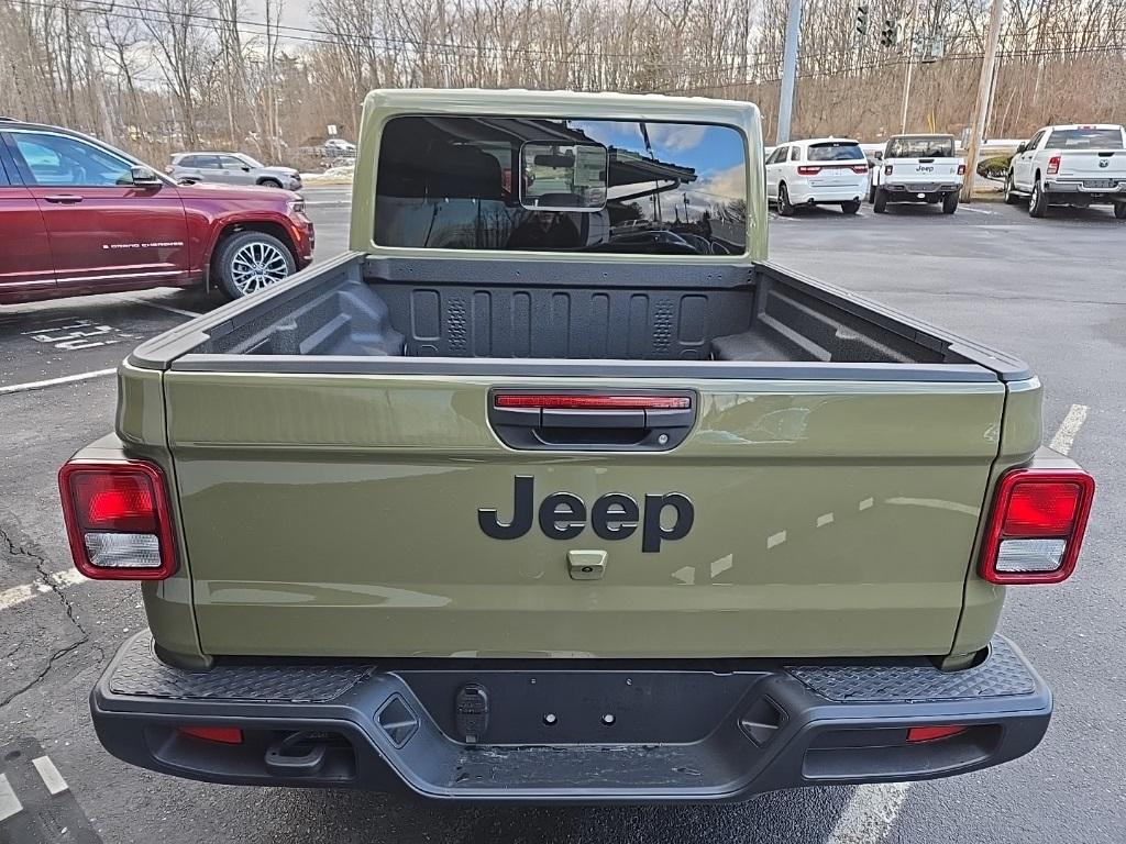 new 2025 Jeep Gladiator car