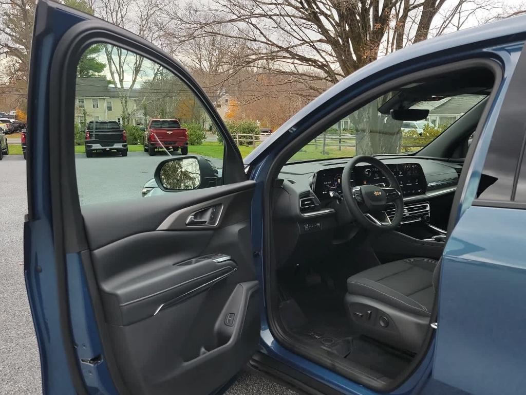 new 2026 Chevrolet Traverse car, priced at $46,345