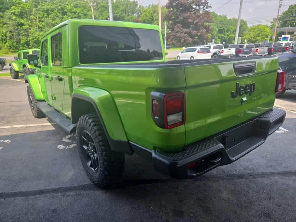 new 2025 Jeep Gladiator car, priced at $45,882