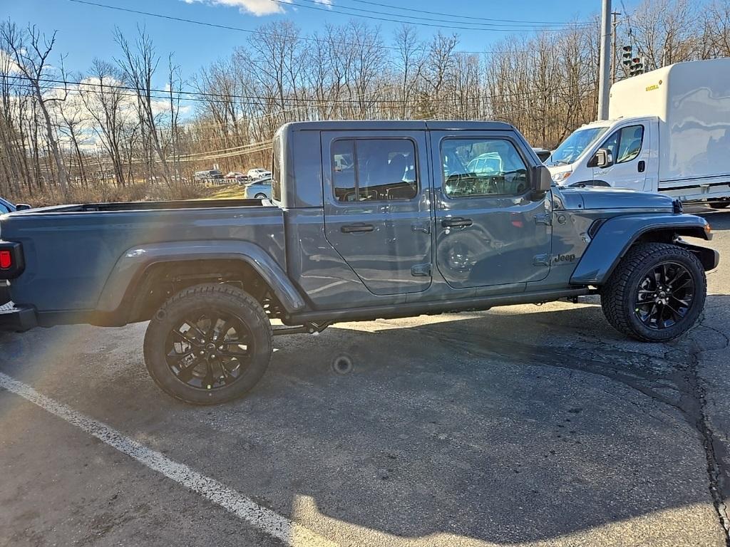 new 2025 Jeep Gladiator car