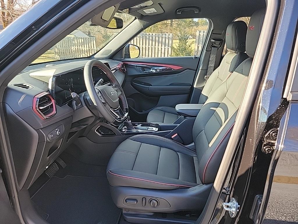 new 2025 Chevrolet TrailBlazer car, priced at $32,185