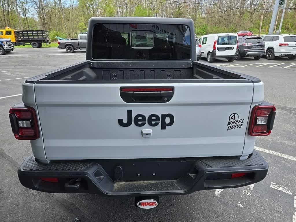 new 2025 Jeep Gladiator car, priced at $48,137