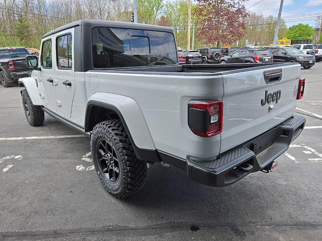 new 2025 Jeep Gladiator car