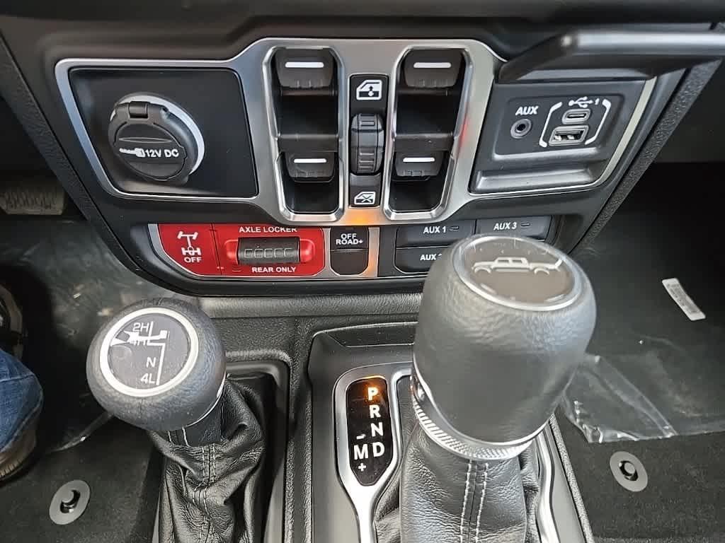new 2025 Jeep Gladiator car, priced at $48,137