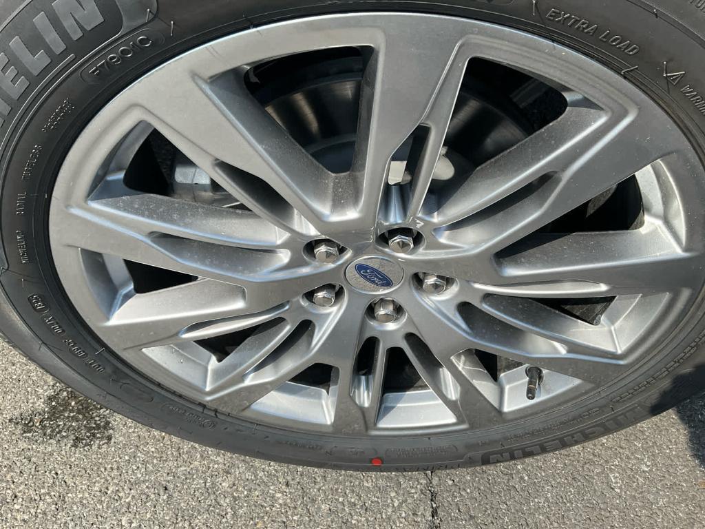 new 2025 Ford Explorer car, priced at $50,445