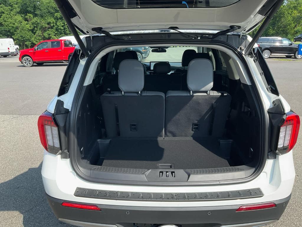 new 2025 Ford Explorer car, priced at $50,445