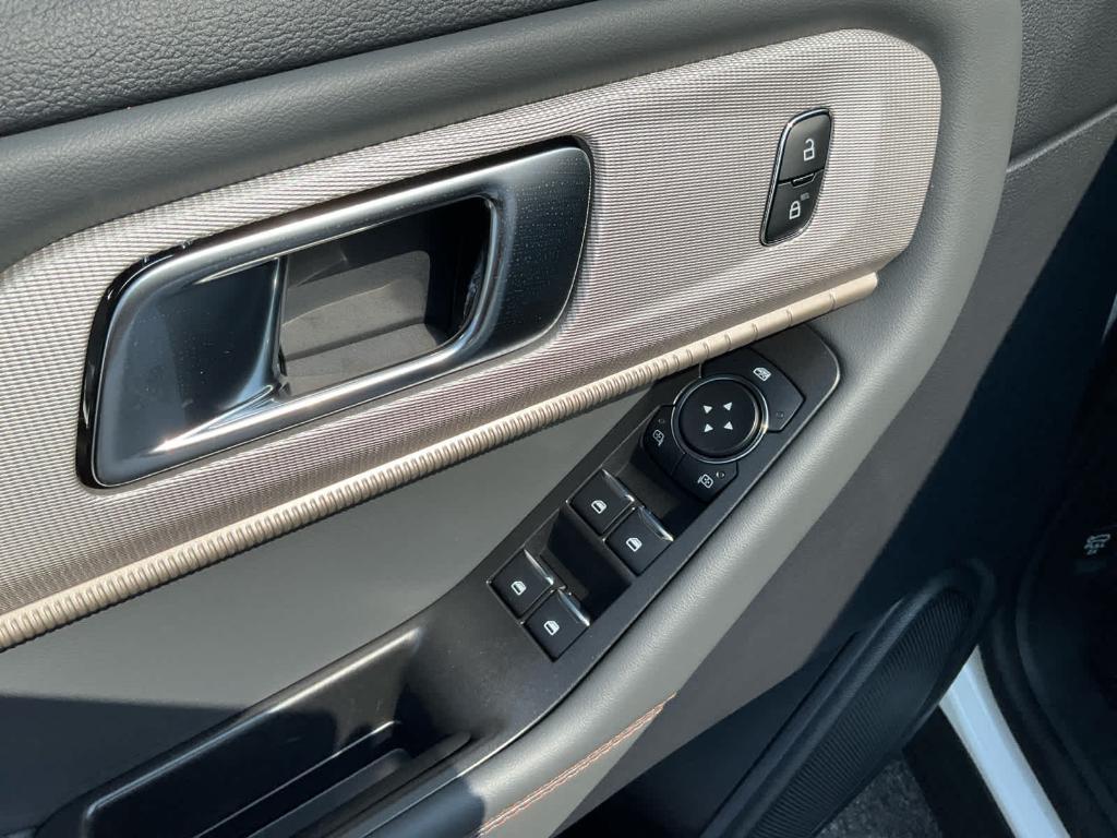 new 2025 Ford Explorer car, priced at $50,445