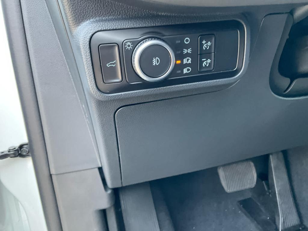 new 2025 Ford Explorer car, priced at $50,445