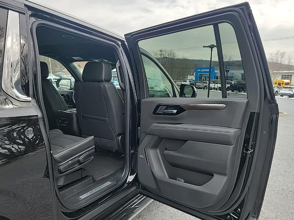 new 2025 Chevrolet Suburban car, priced at $82,057