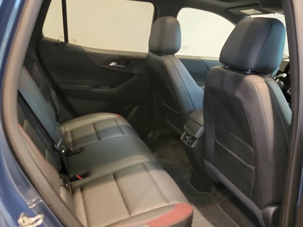 used 2025 Chevrolet Equinox car, priced at $32,900