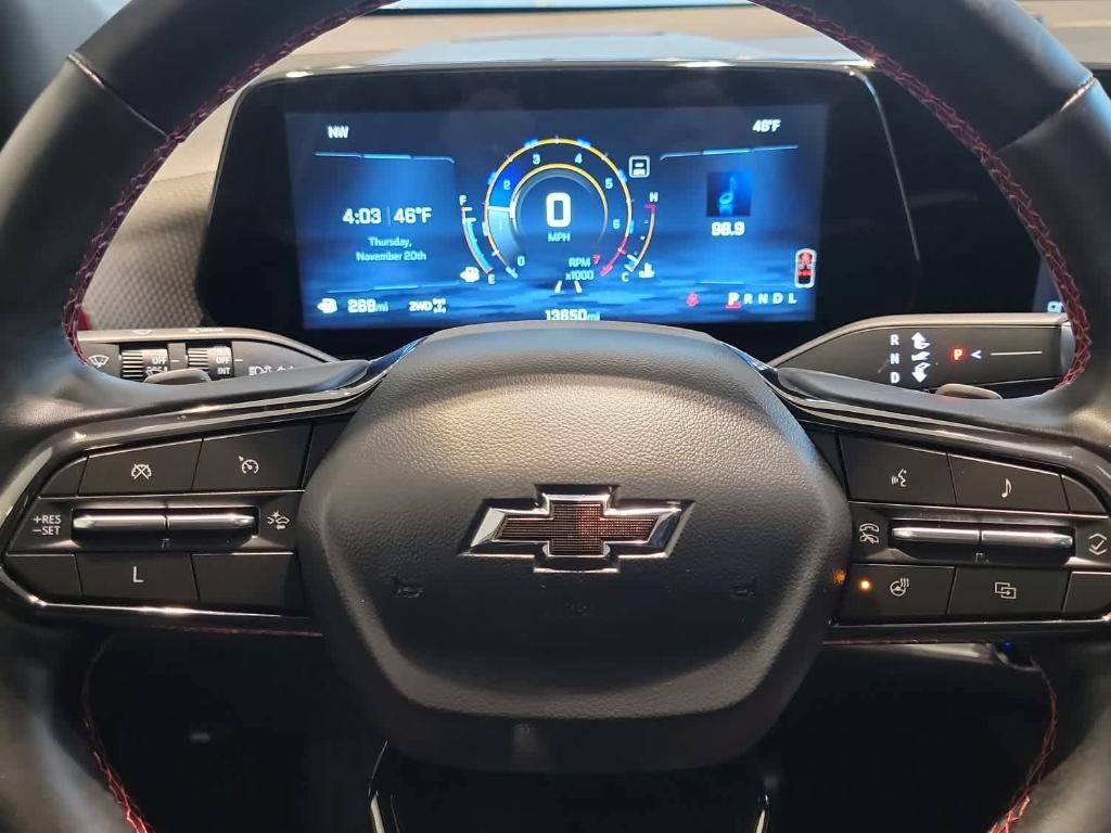 used 2025 Chevrolet Equinox car, priced at $32,900