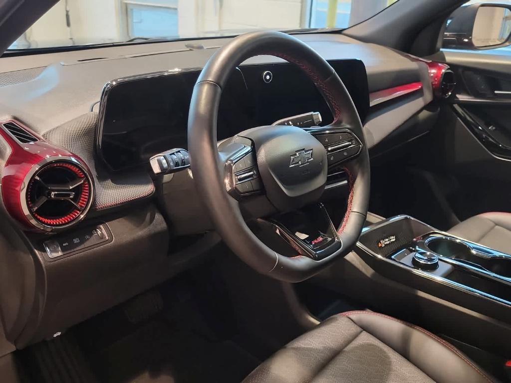 used 2025 Chevrolet Equinox car, priced at $32,900