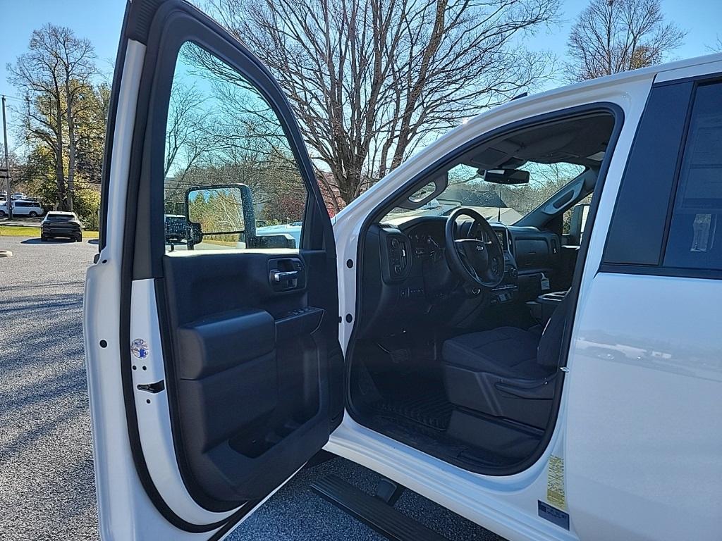 new 2025 Chevrolet Silverado 2500 car, priced at $52,359