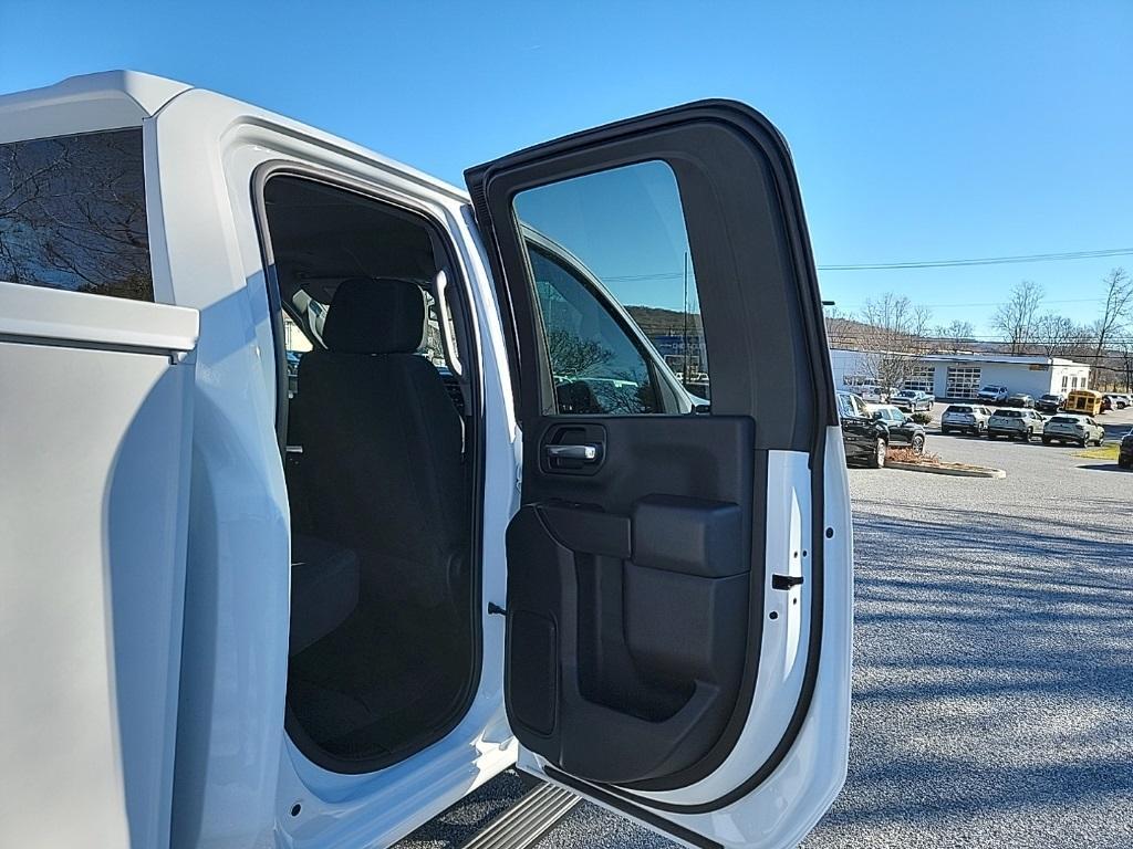 new 2025 Chevrolet Silverado 2500 car, priced at $52,359