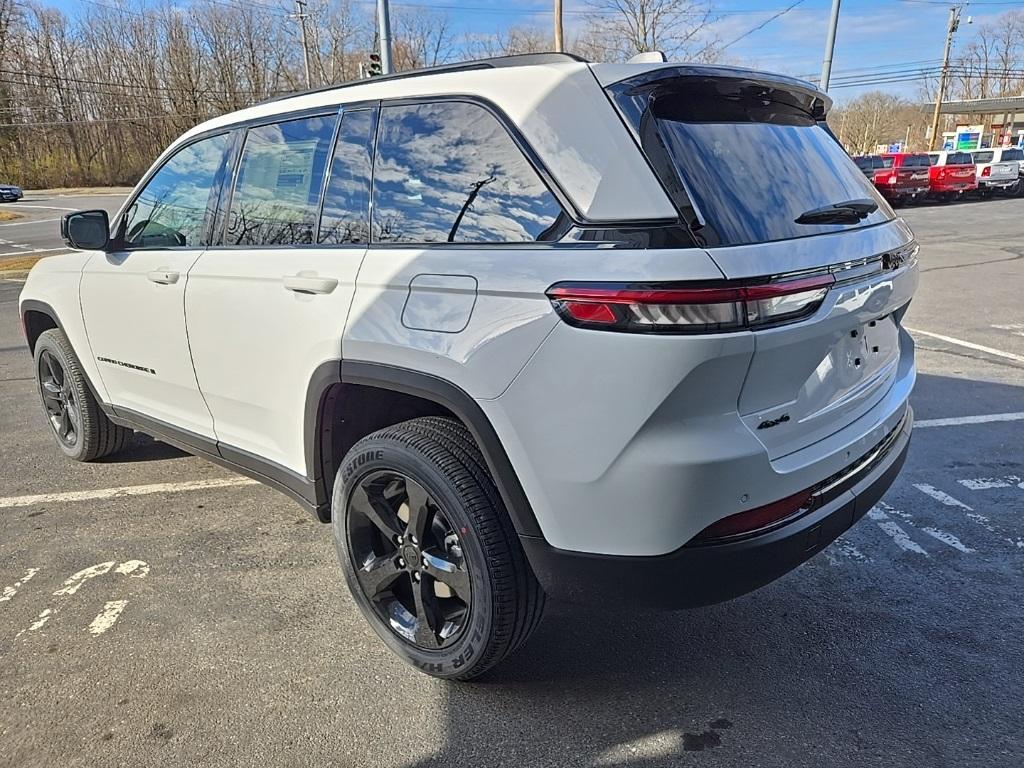 new 2025 Jeep Grand Cherokee car, priced at $45,080