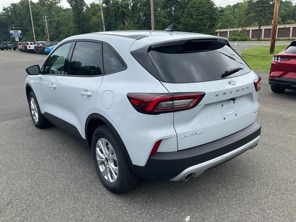 new 2025 Ford Escape car, priced at $32,999