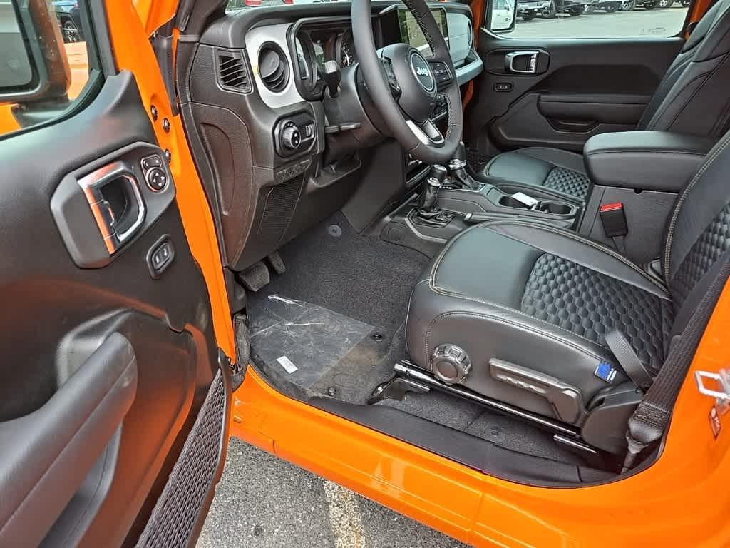 new 2025 Jeep Gladiator car, priced at $53,473