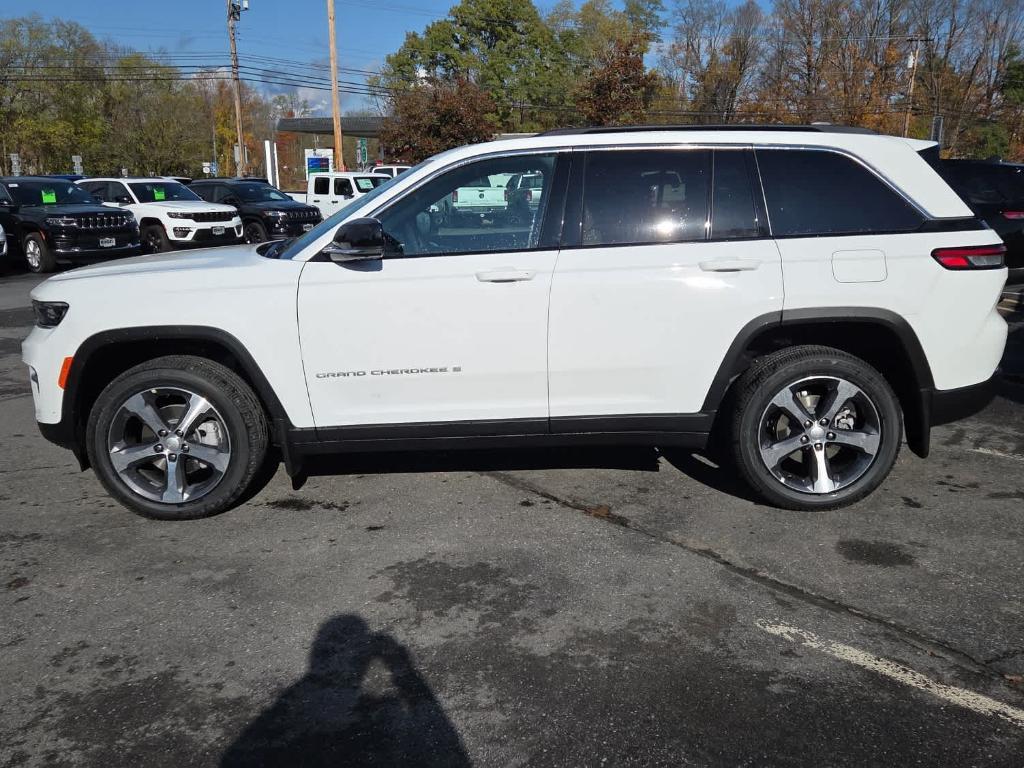 new 2025 Jeep Grand Cherokee car, priced at $53,140