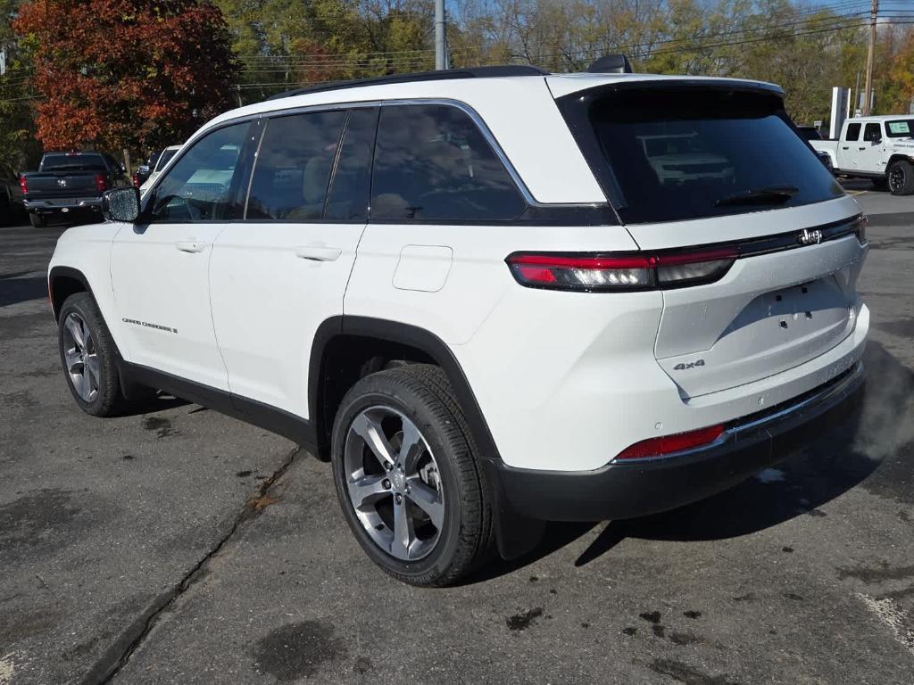 new 2025 Jeep Grand Cherokee car, priced at $53,140